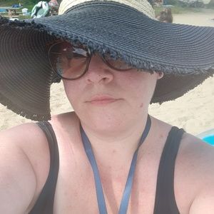 Meet your Posher, Brandi